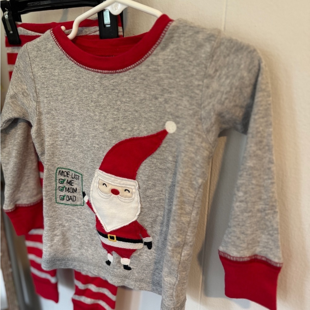 🎅🏼Santa Carter’s Pajama Set 18M 🎄 - Picture 6 of 6